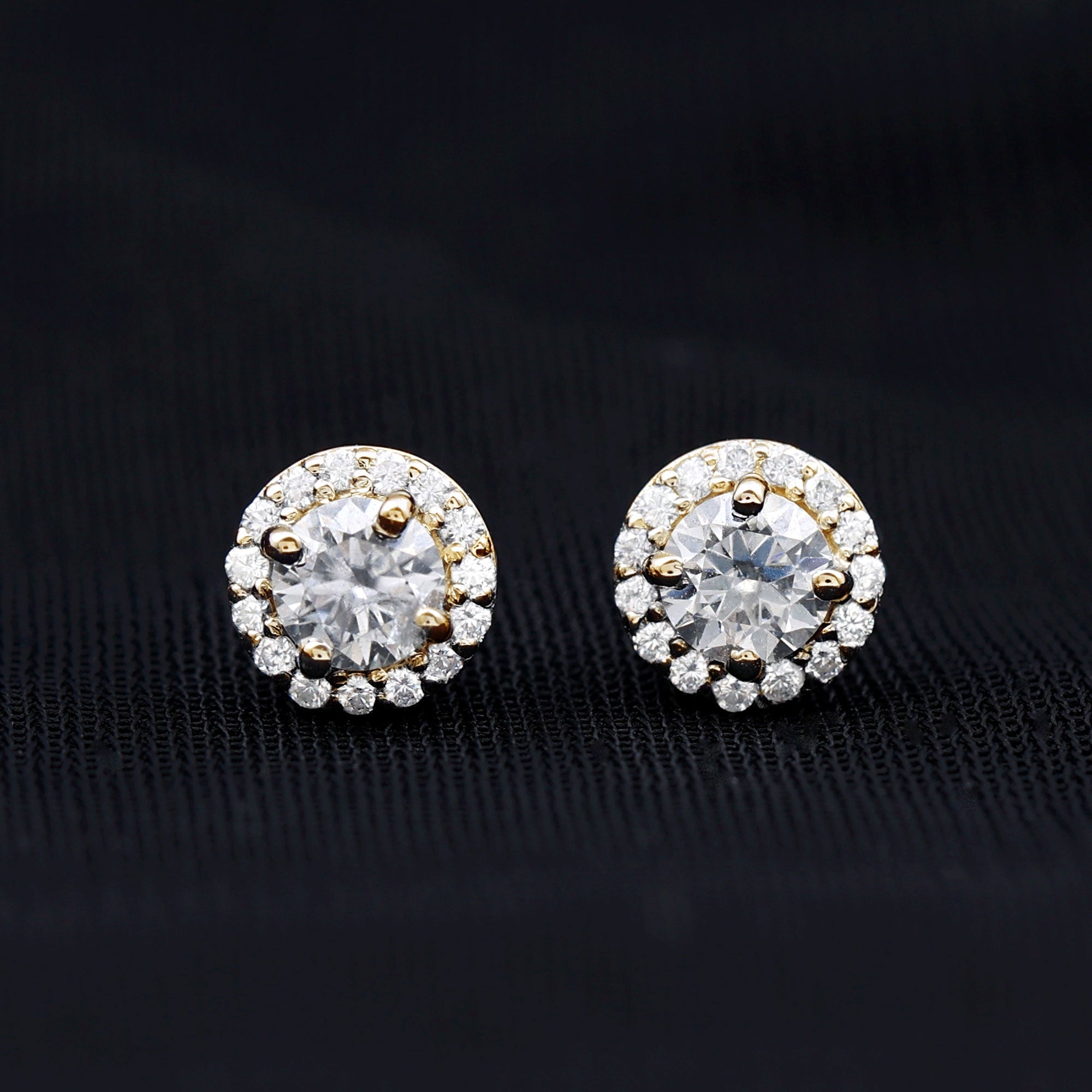 1 CT Zircon Classic Halo Stud Earrings