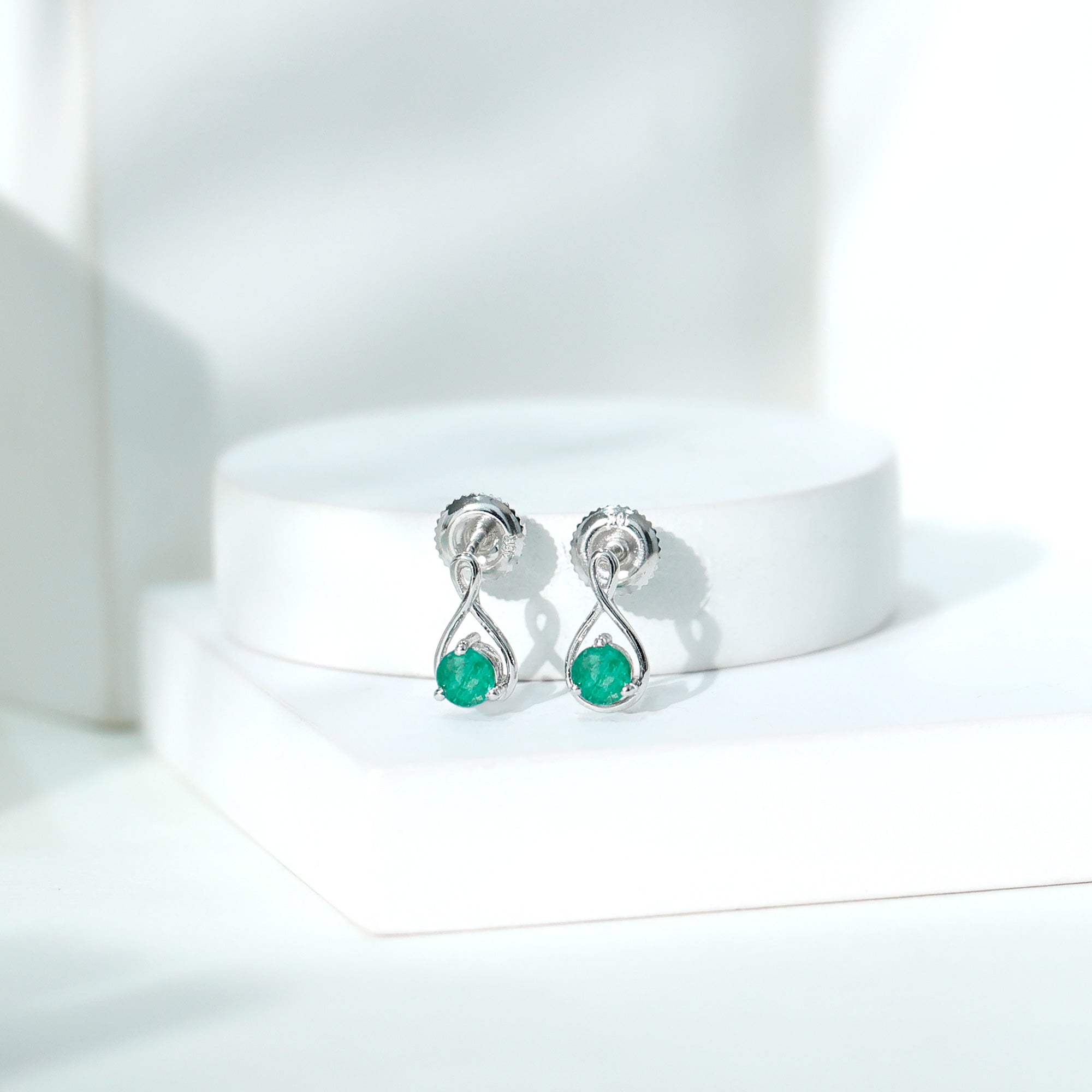 0.99 Carat Round Cut Emerald Solitaire Stud Earrings