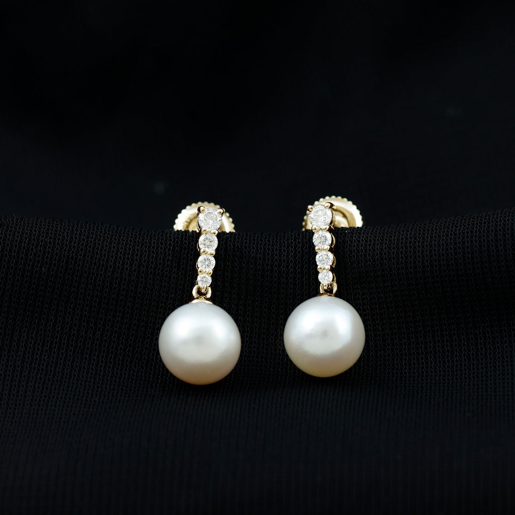 15 Carat Freshwater Pearl Drop Earrings with Diamond