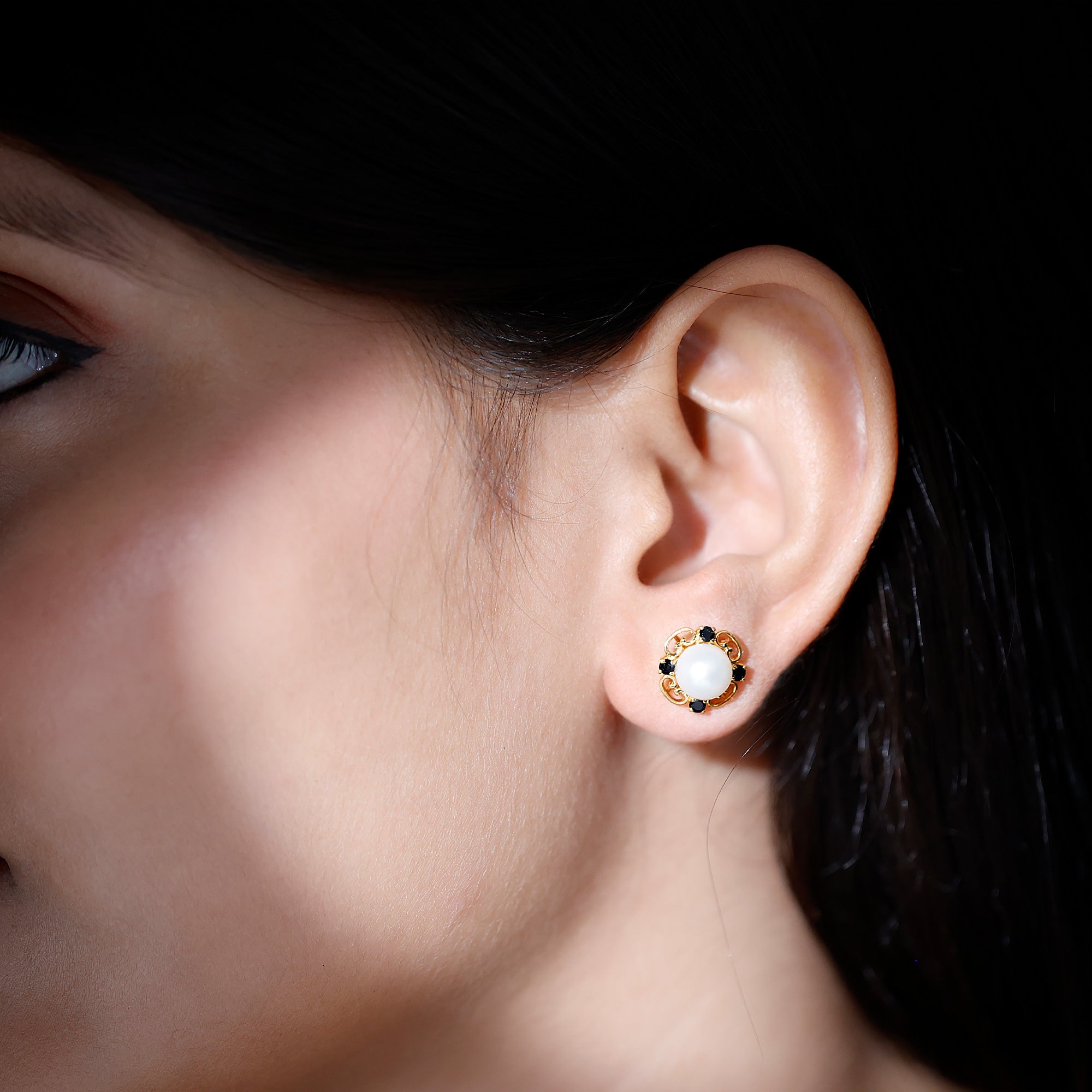Vintage Style Freshwater Pearl and Black Onyx Stud Earrings