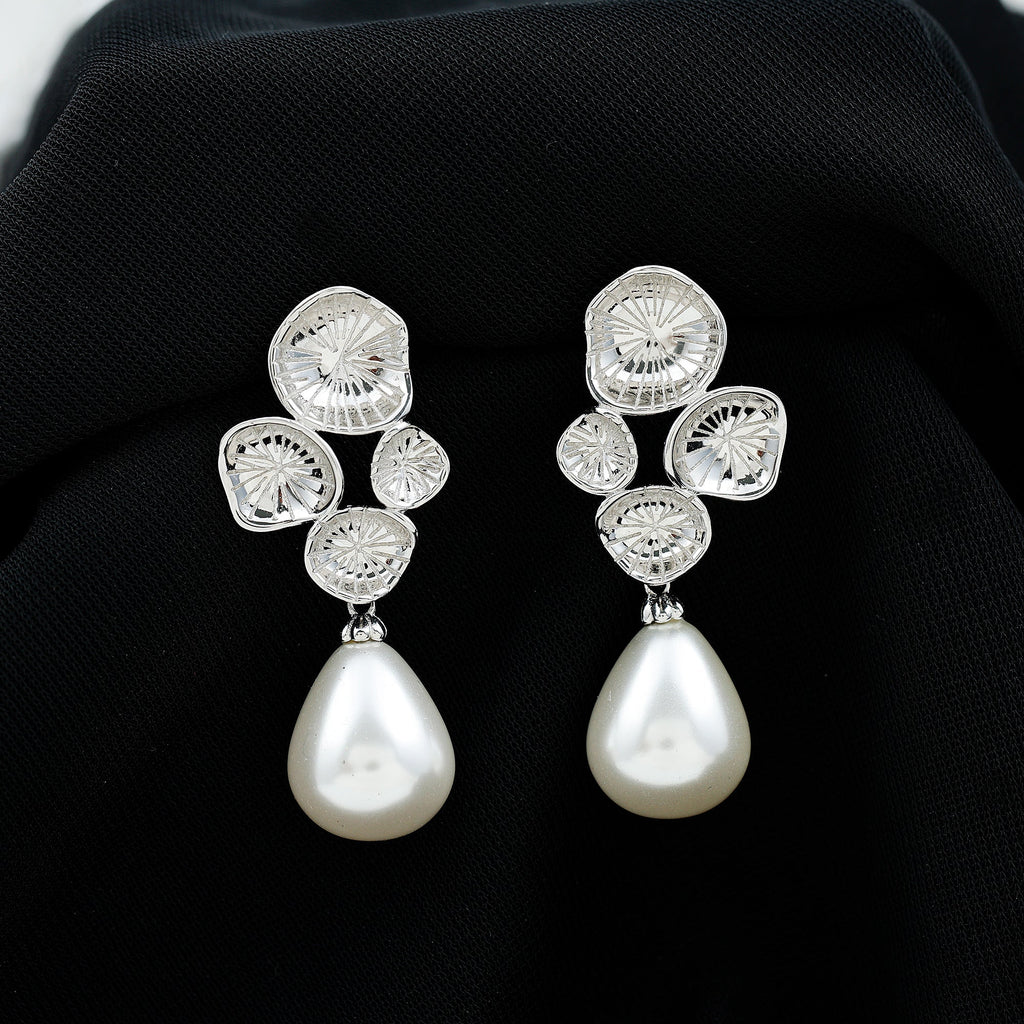 24 Carat Freshwater Cultured Pearl Dangling Earrings in Silver