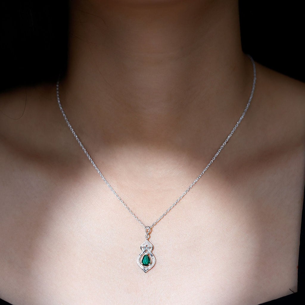 Vintage Inspired 0.7 Carat Lab Grown Emerald Pendant Necklace with Silver Chain