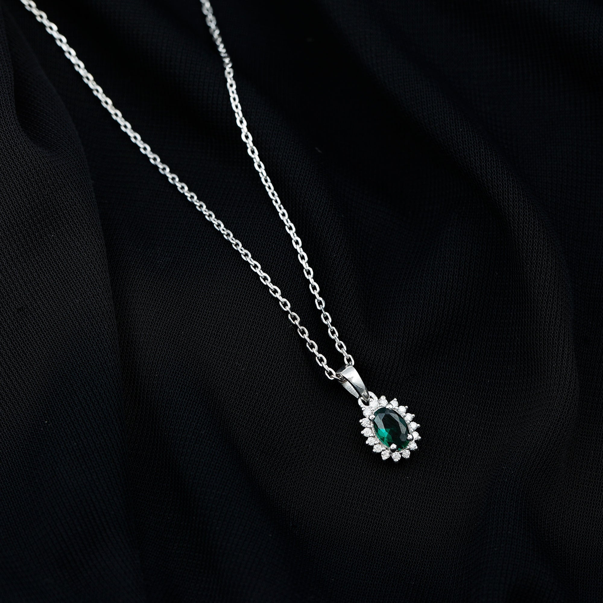Certified 0.85 Carat Lab Grown Emerald Oval Necklace with Chain