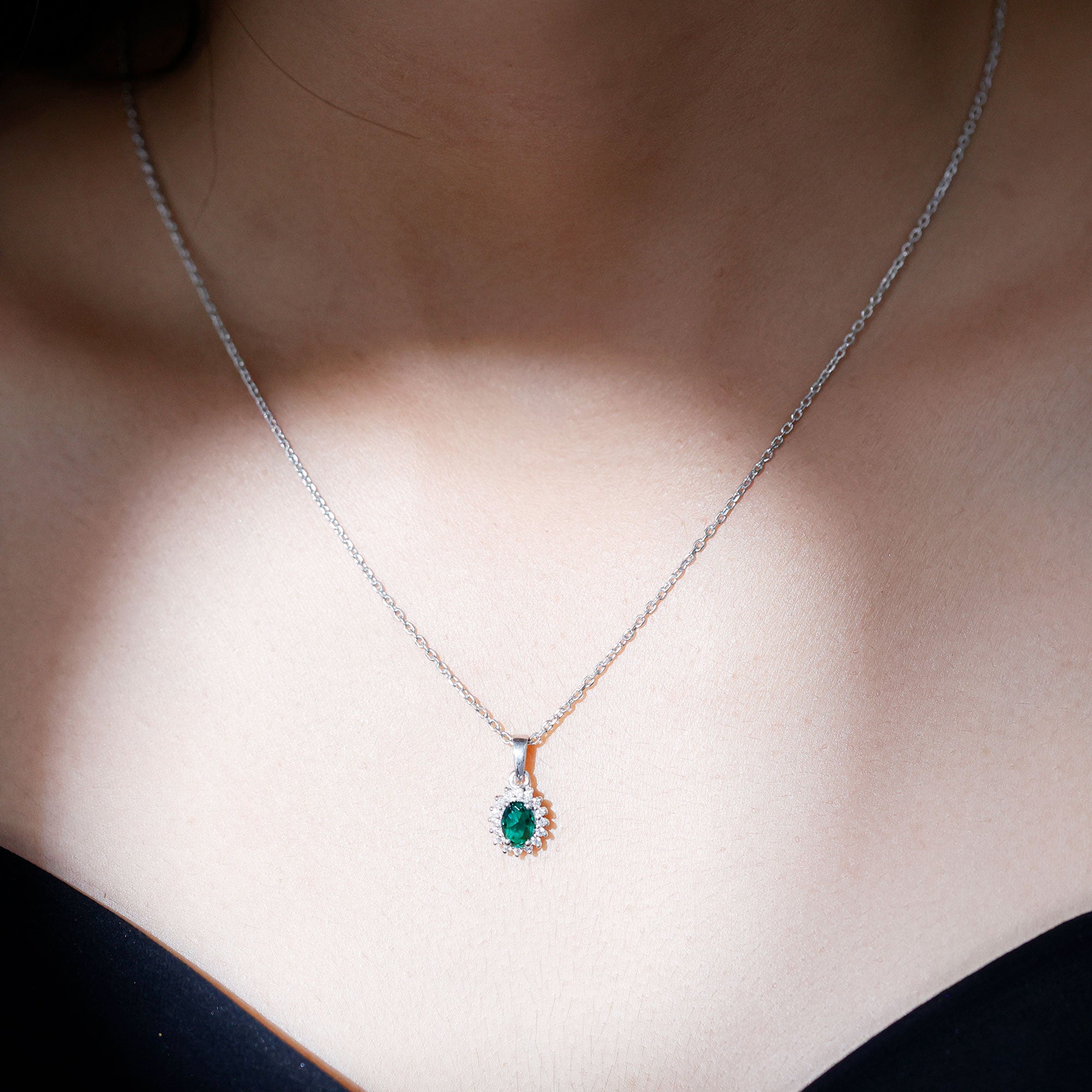 Certified 0.85 Carat Lab Grown Emerald Oval Necklace with Chain