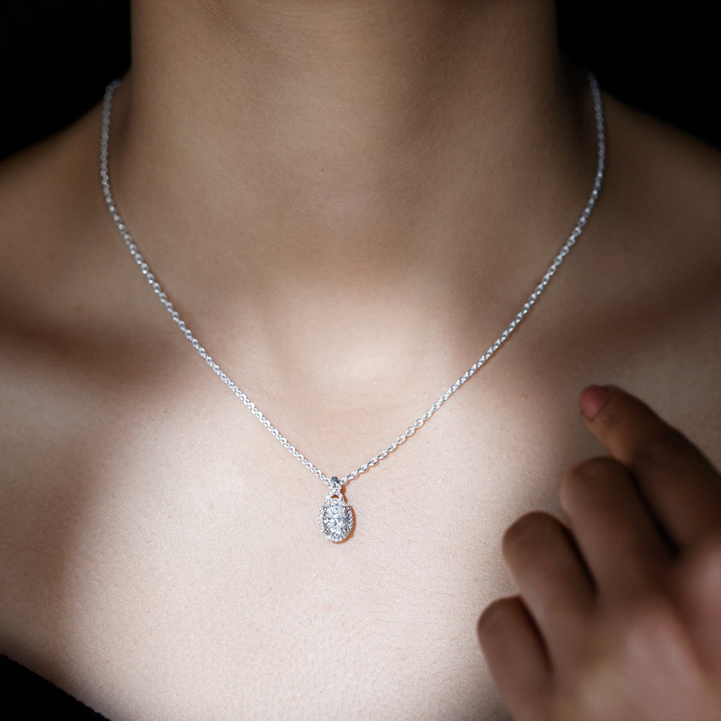 Lab Grown Diamond Vintage Style Pendant With Halo