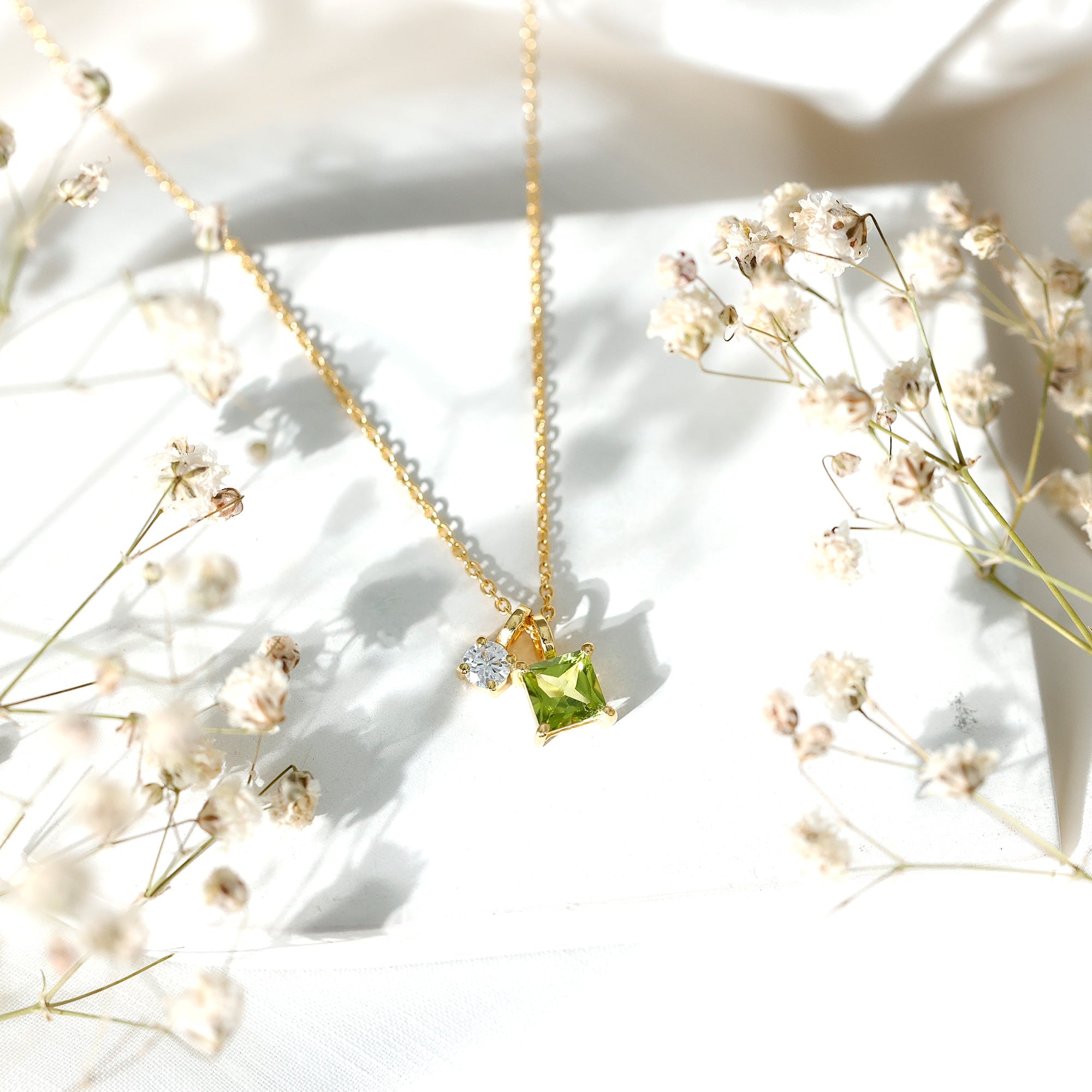 Princess Cut 1 Carat Peridot Pendant Necklace with Silver Chain