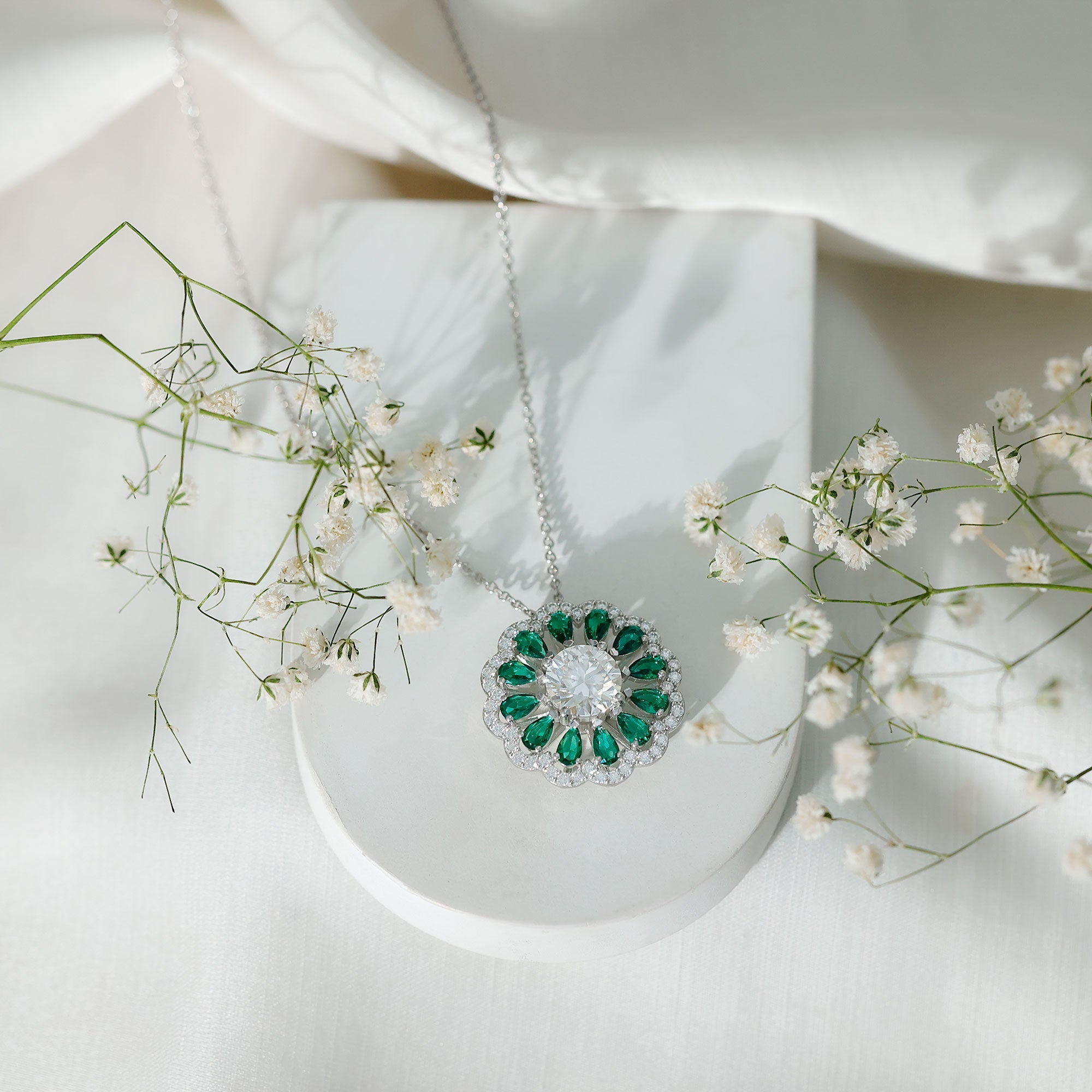 Certified 3 Carat Moissanite Flower Bridal Necklace With Lab Grown Emerald