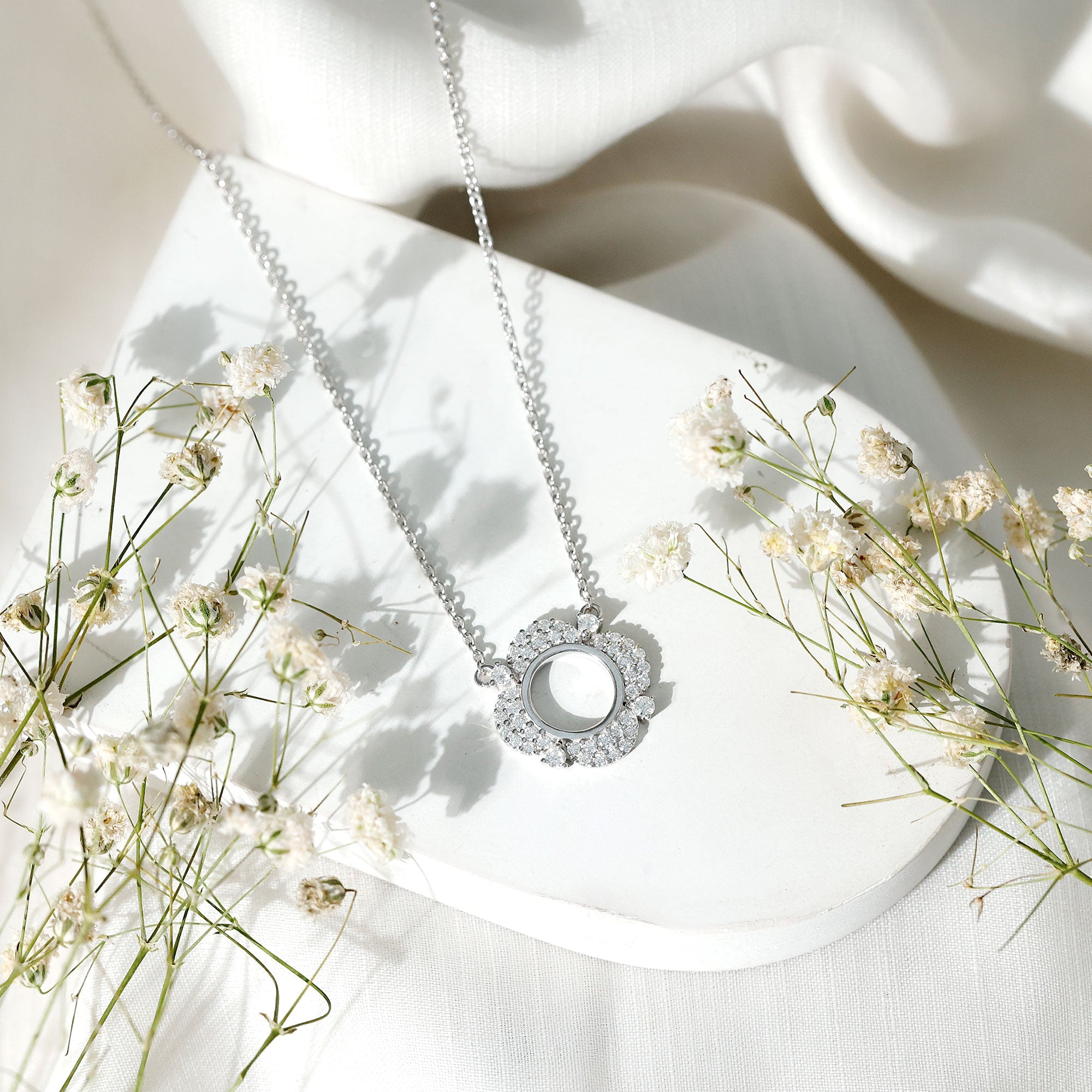 Moissanite Flower Pendant Necklace With Silver Chain