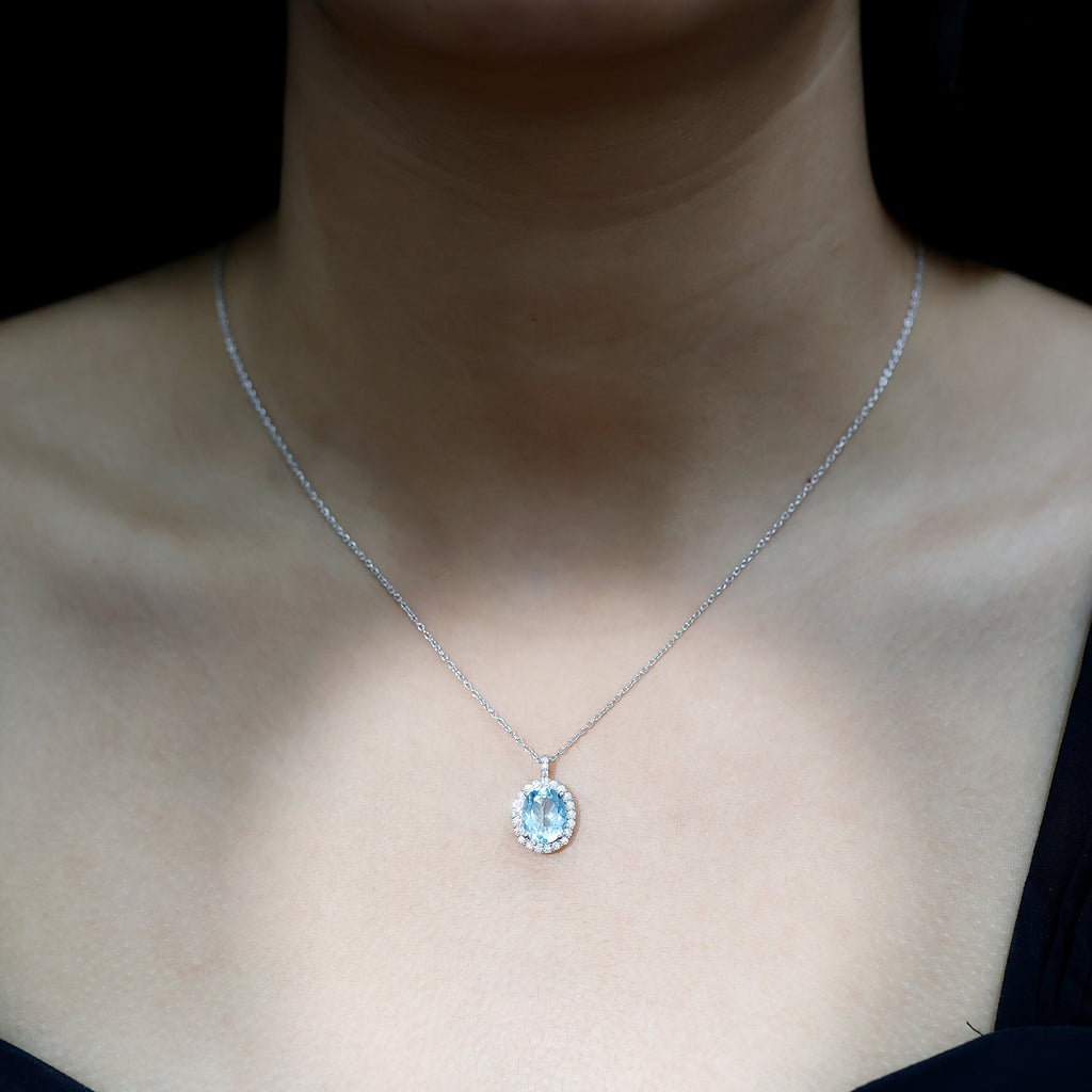 Genuine 2.5 Carat Oval Shaped Aquamarine Statement Necklace With Silver Chain