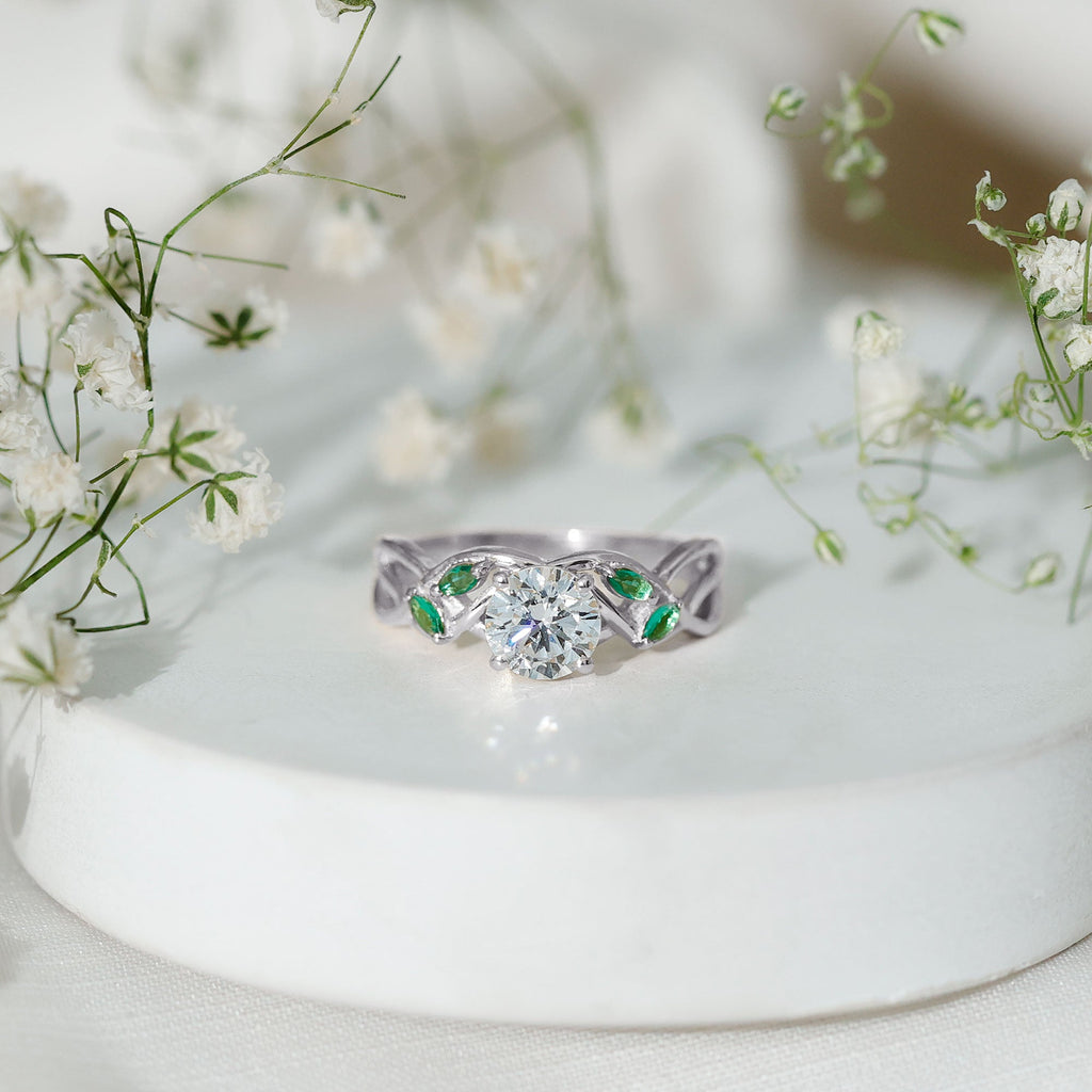 Lab Grown Diamond Engagement Ring With Emerald