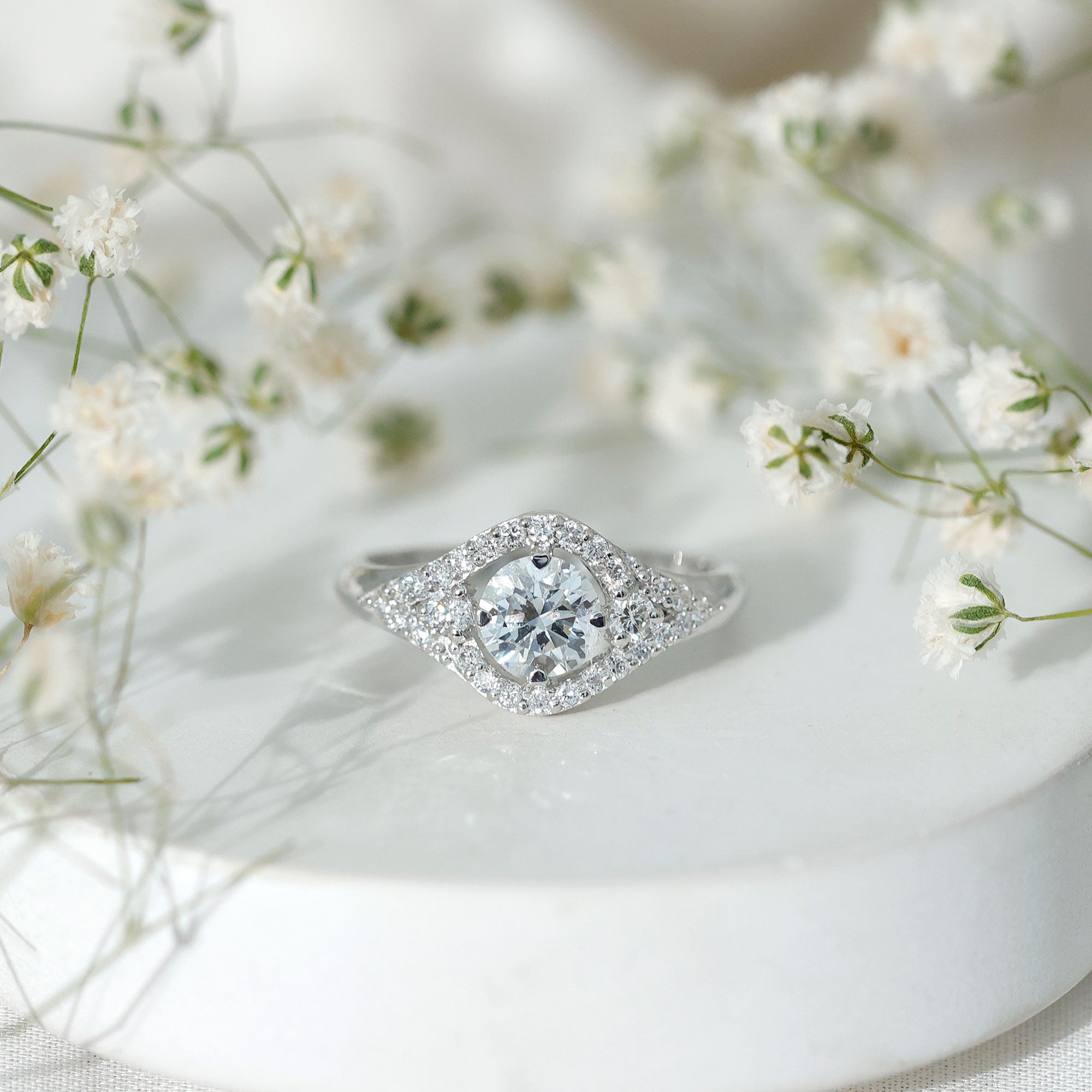 Certified 6 MM Lab Grown Diamond Classic Engagement Ring