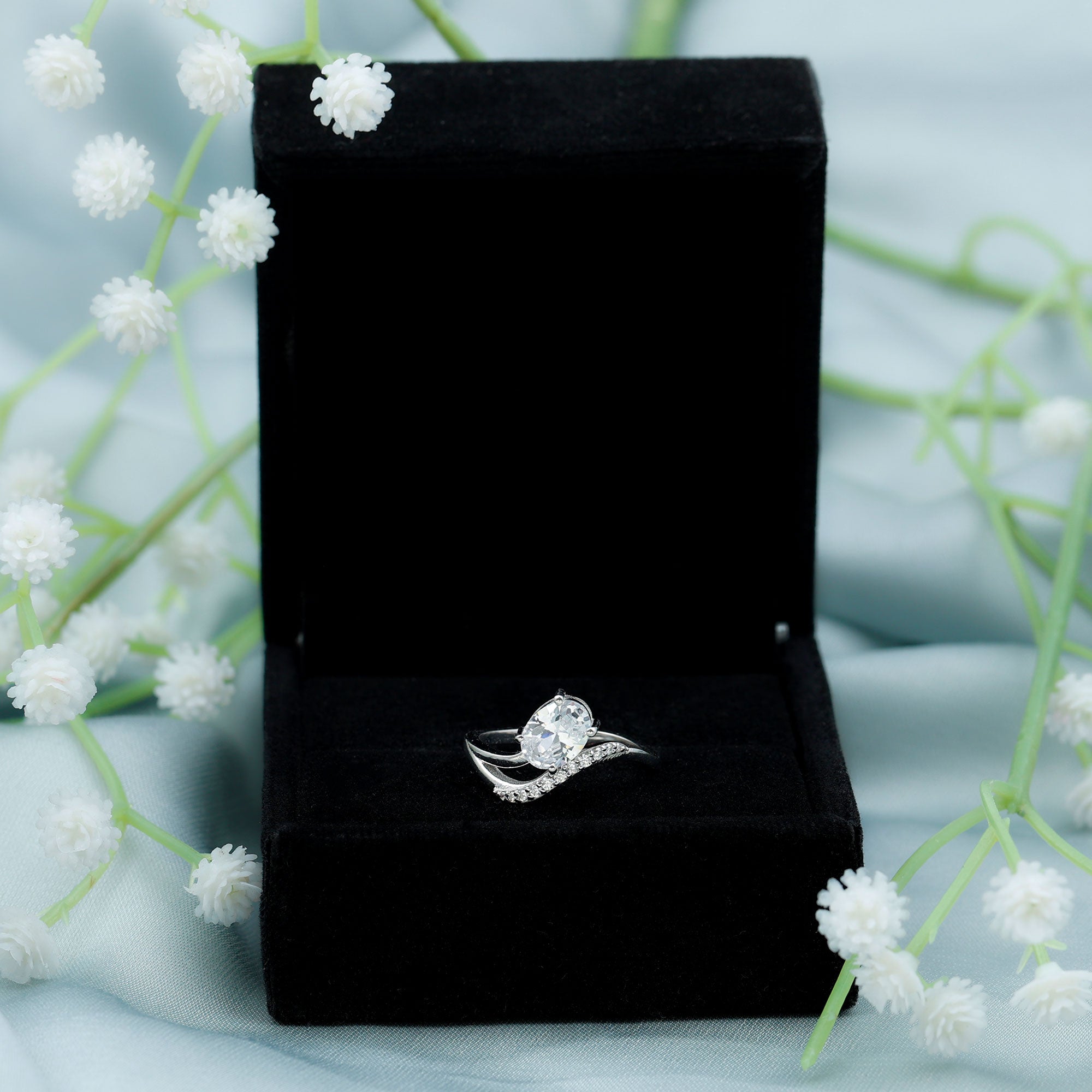 Certified Lab Grown Diamond 6X8 MM Oval Engagement Ring For Women