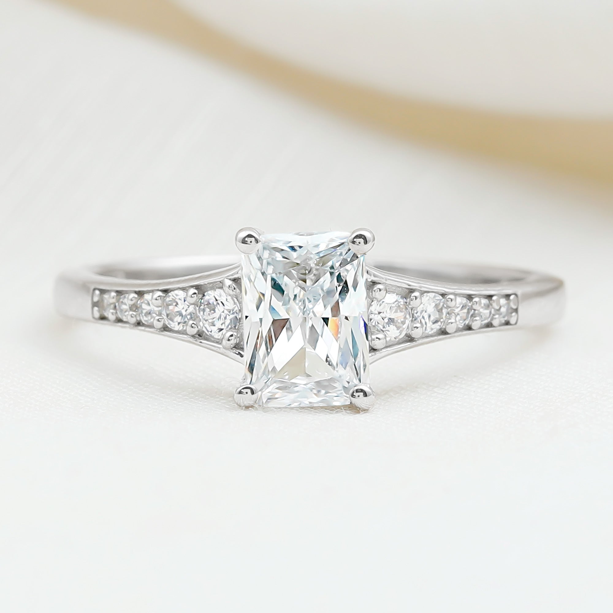 Brilliant Cut 7X5 MM Lab Grown Diamond Emerald Cut Engagement Ring