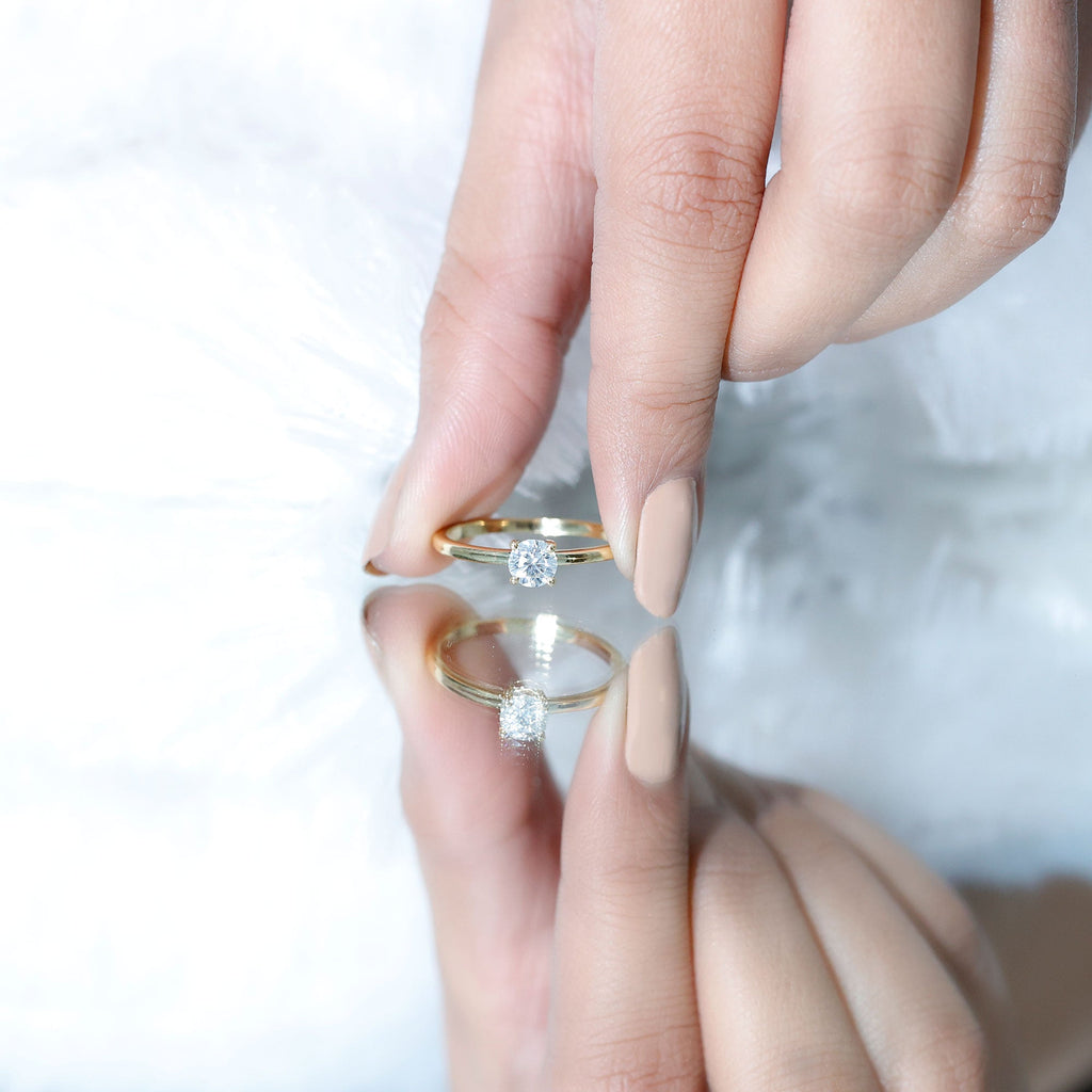 Claw Set Solitaire Moissanite Promise Ring for Women