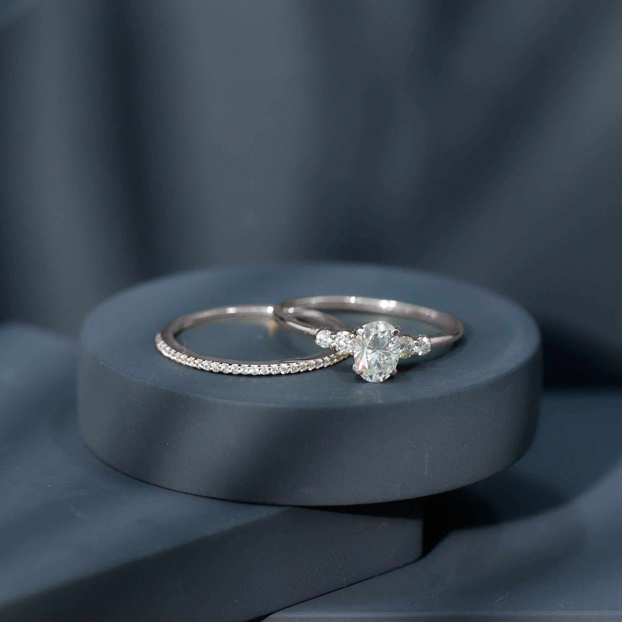 IGI Certified Lab Grown Diamond Engagement Ring with Wedding Band