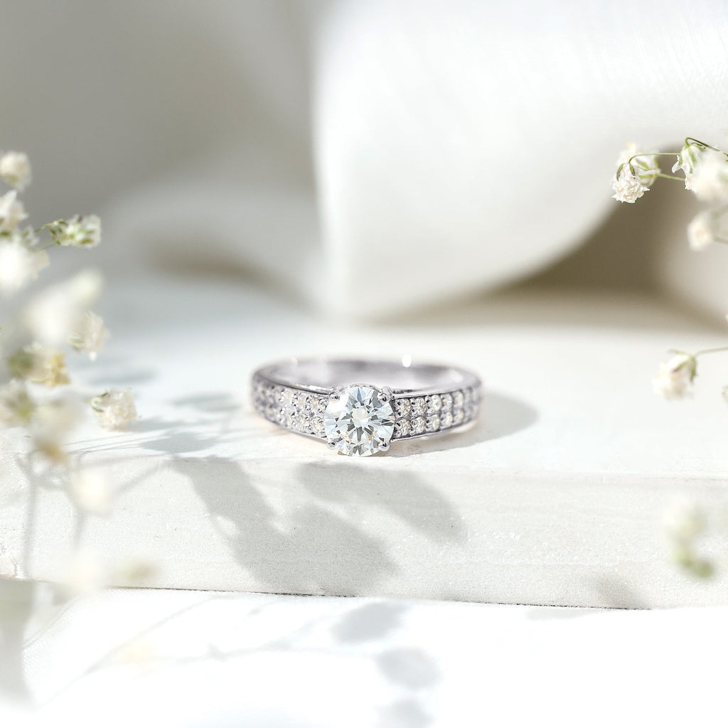 Certified Lab Grown Diamond 1Ct Engagement Ring With Side Stones