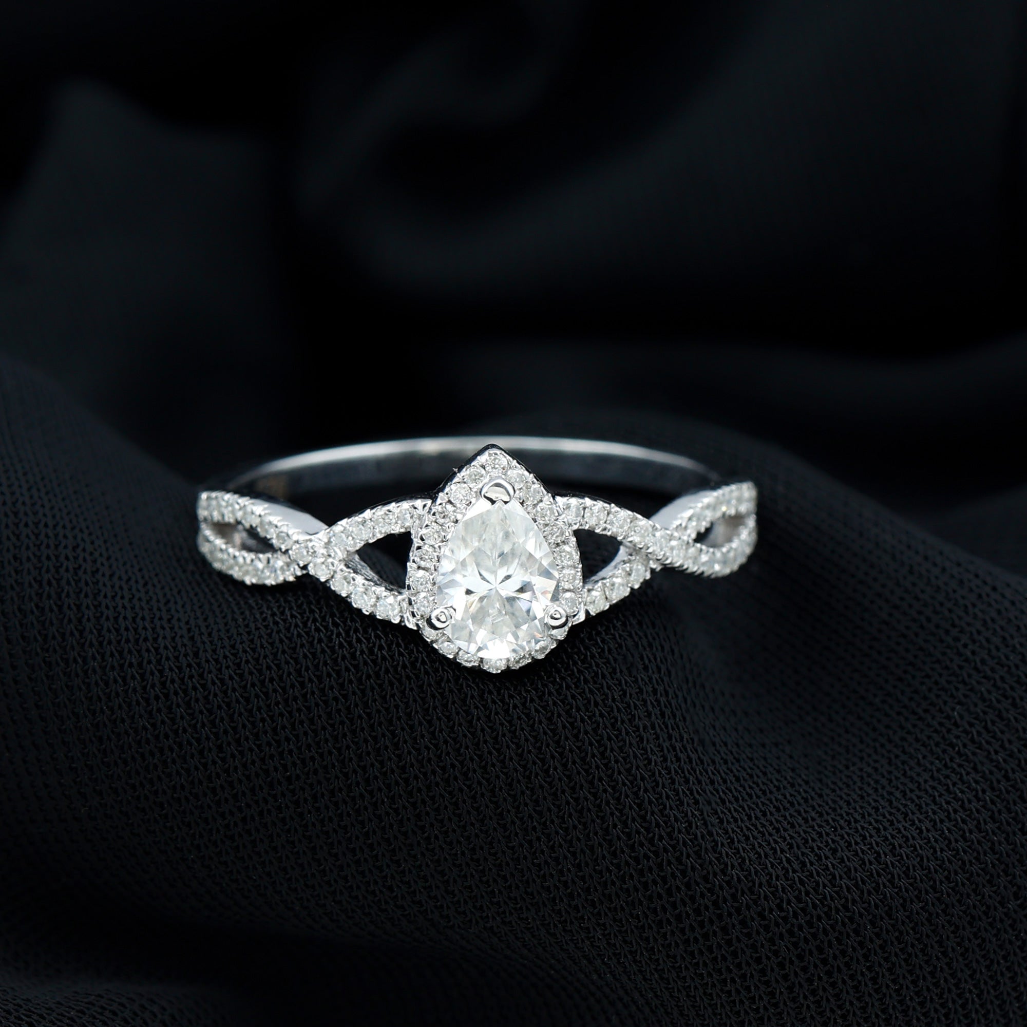 Lab Grown Diamond Teardrop Halo Engagement Ring For Women