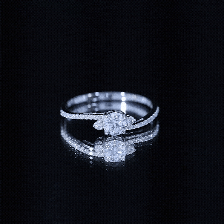 Lab Grown Diamond 6 MM Solitaire Engagement Ring With Side Stones