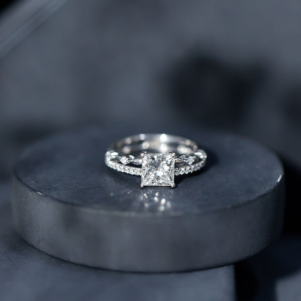 Brilliant Cut Lab Grown Diamond Solitaire Double Band Ring for Women