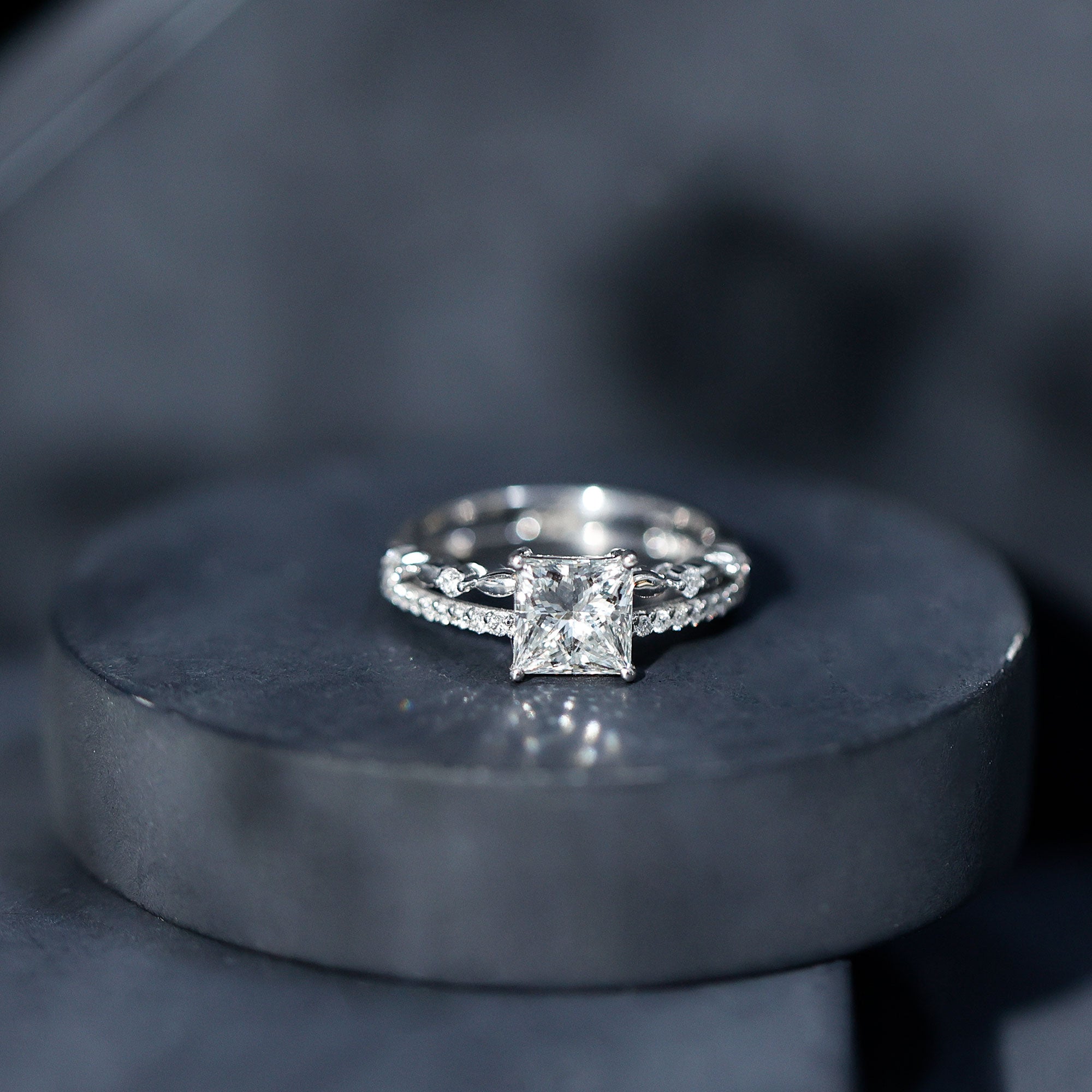 Brilliant Cut Lab Grown Diamond Solitaire Double Band Ring for Women
