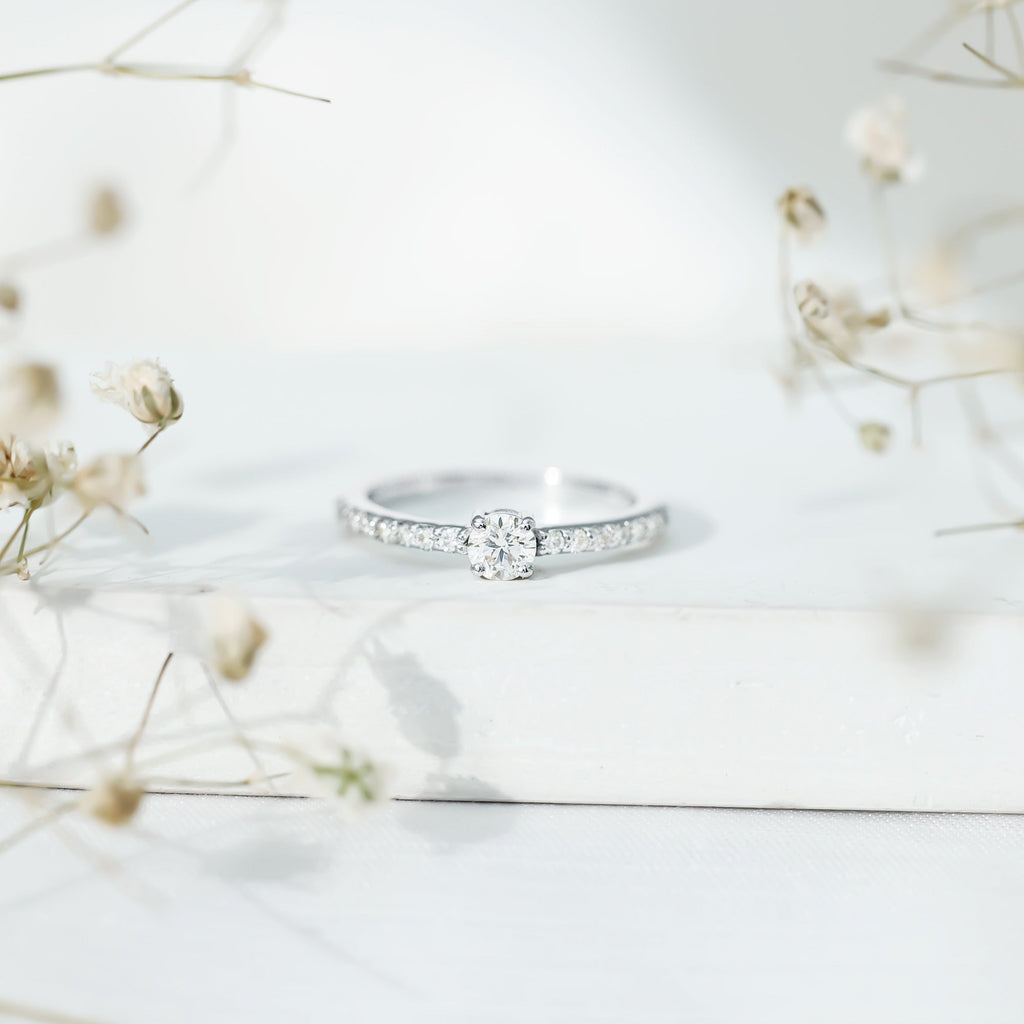 Round Diamond Solitaire Ring with Side Stones