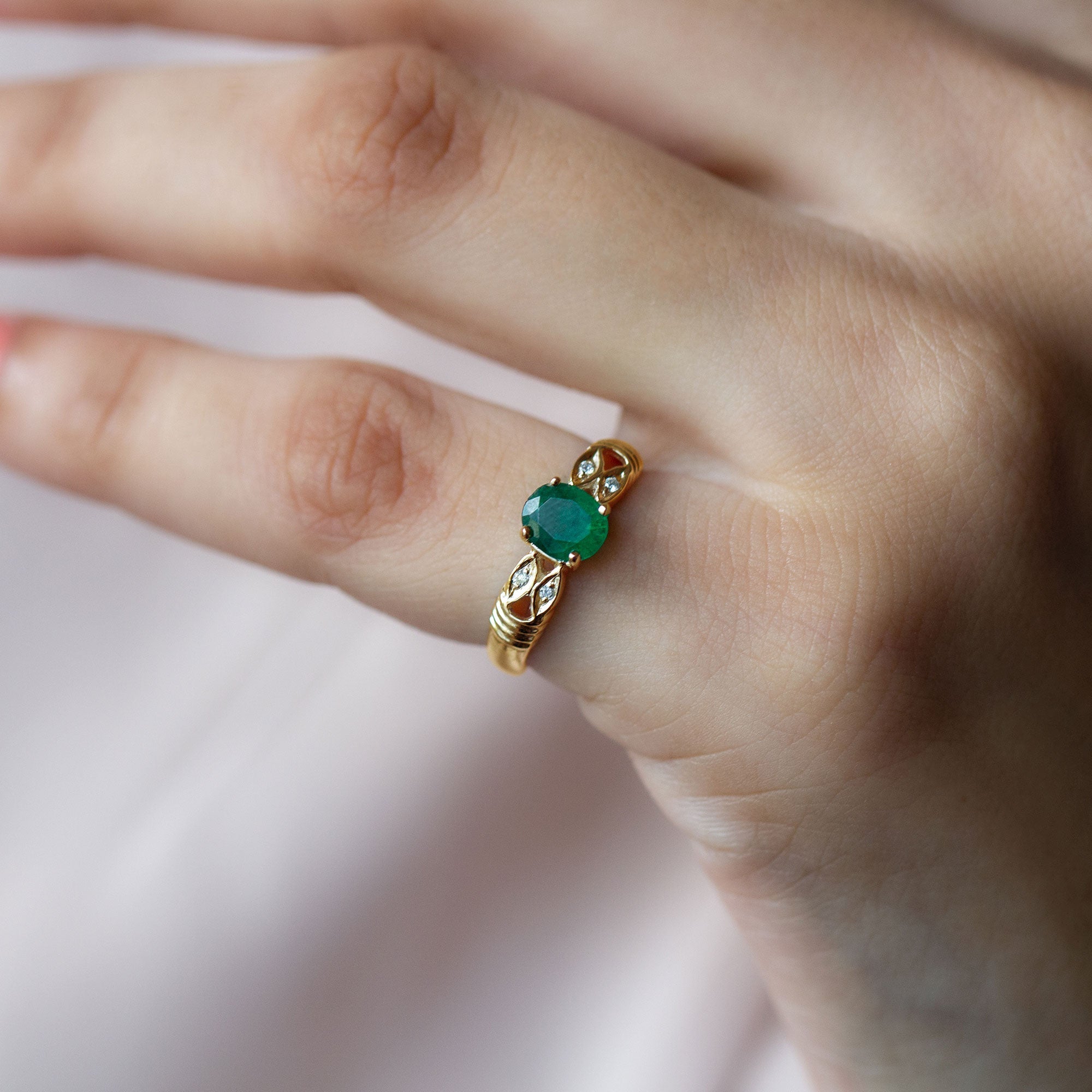Real Oval Emerald Solitaire Engagement Ring with Diamond