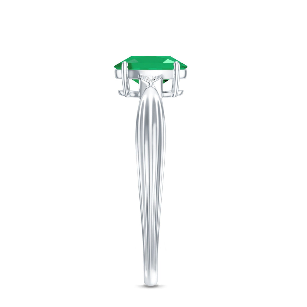 5X7 mm Oval Cut Emerald Vintage Engagement Ring with Diamond