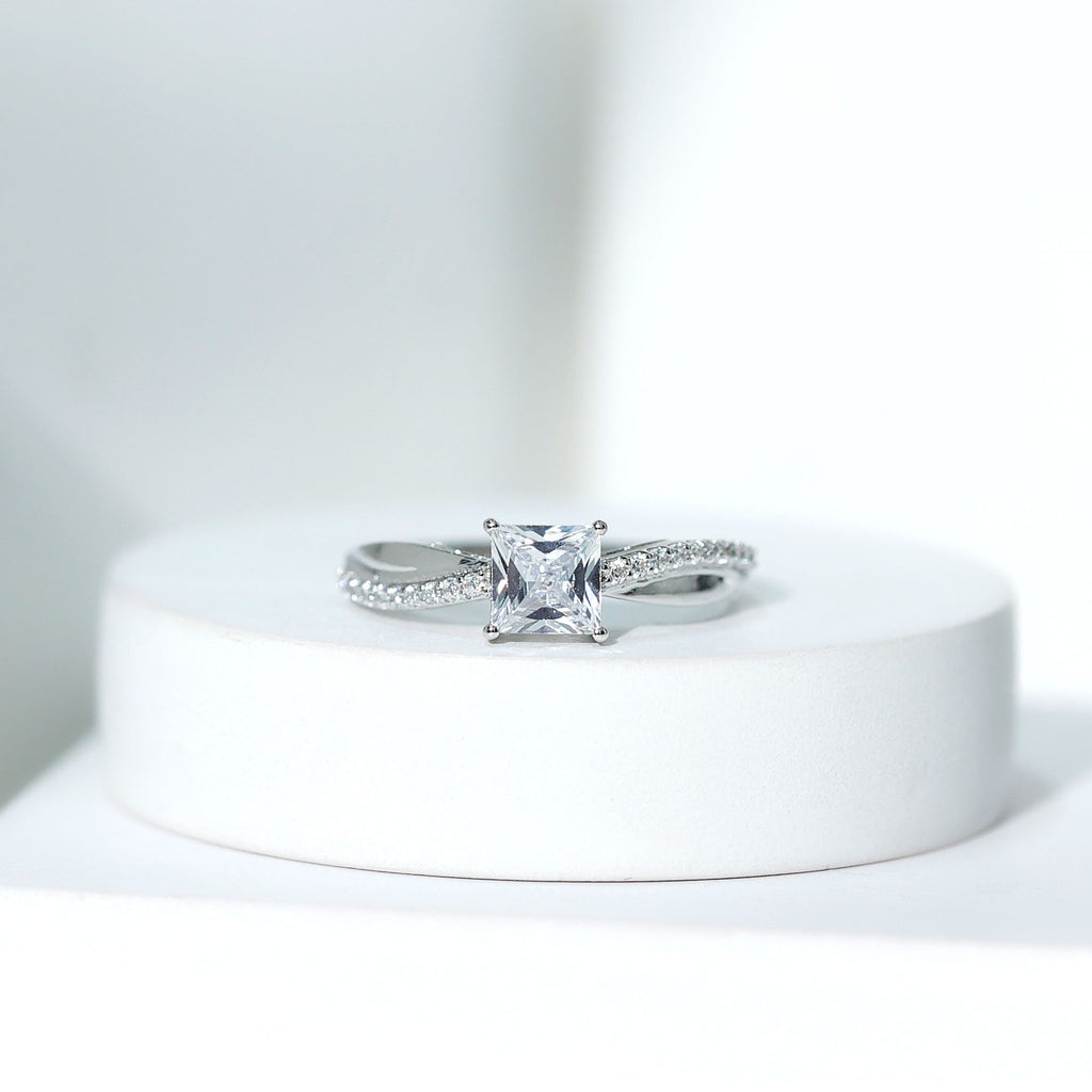 1 Carat Princess Cut Cubic Zirconia Solitaire Engagement Ring