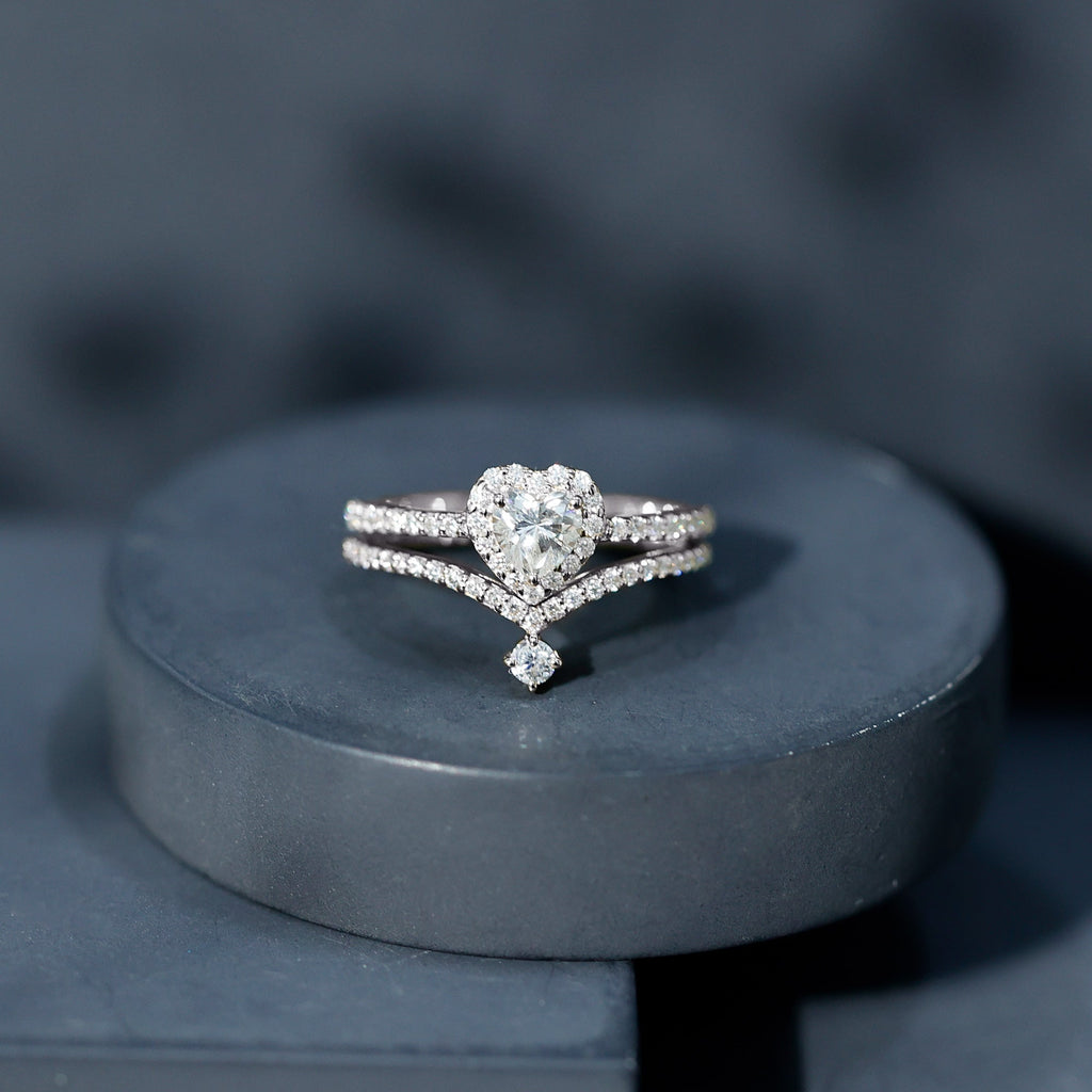 Cubic Zirconia Heart Ring Set with V Shape Band