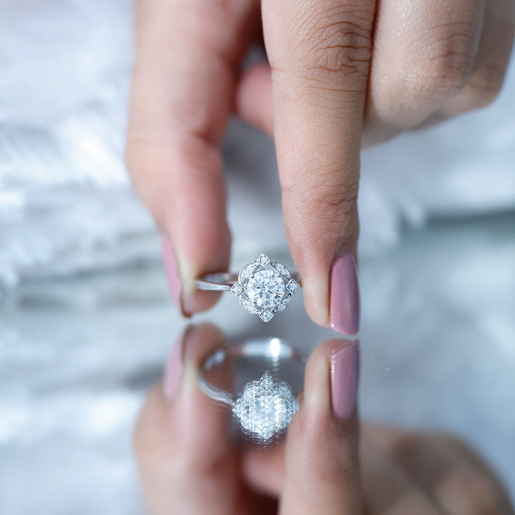 Vintage Looking Cubic Zirconia Engagement Ring for Her