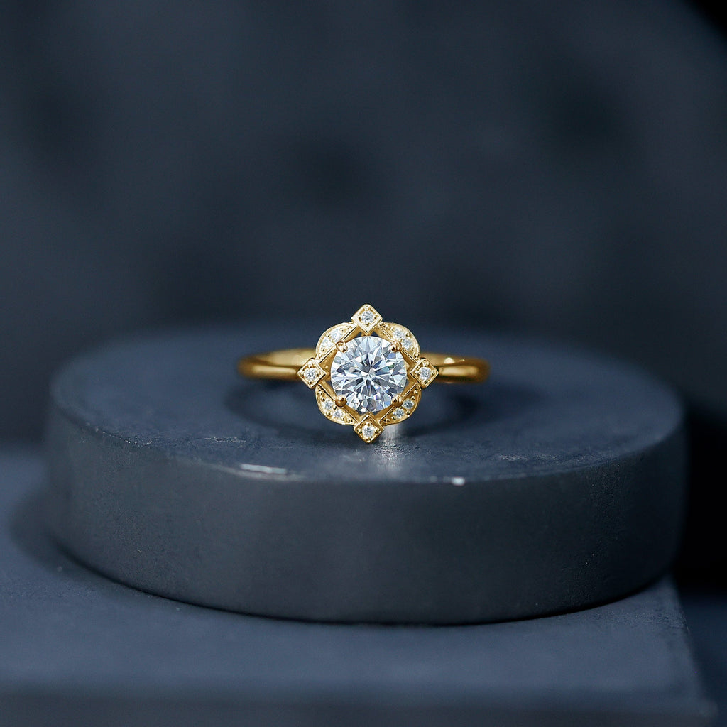 Vintage Looking Cubic Zirconia Engagement Ring for Her
