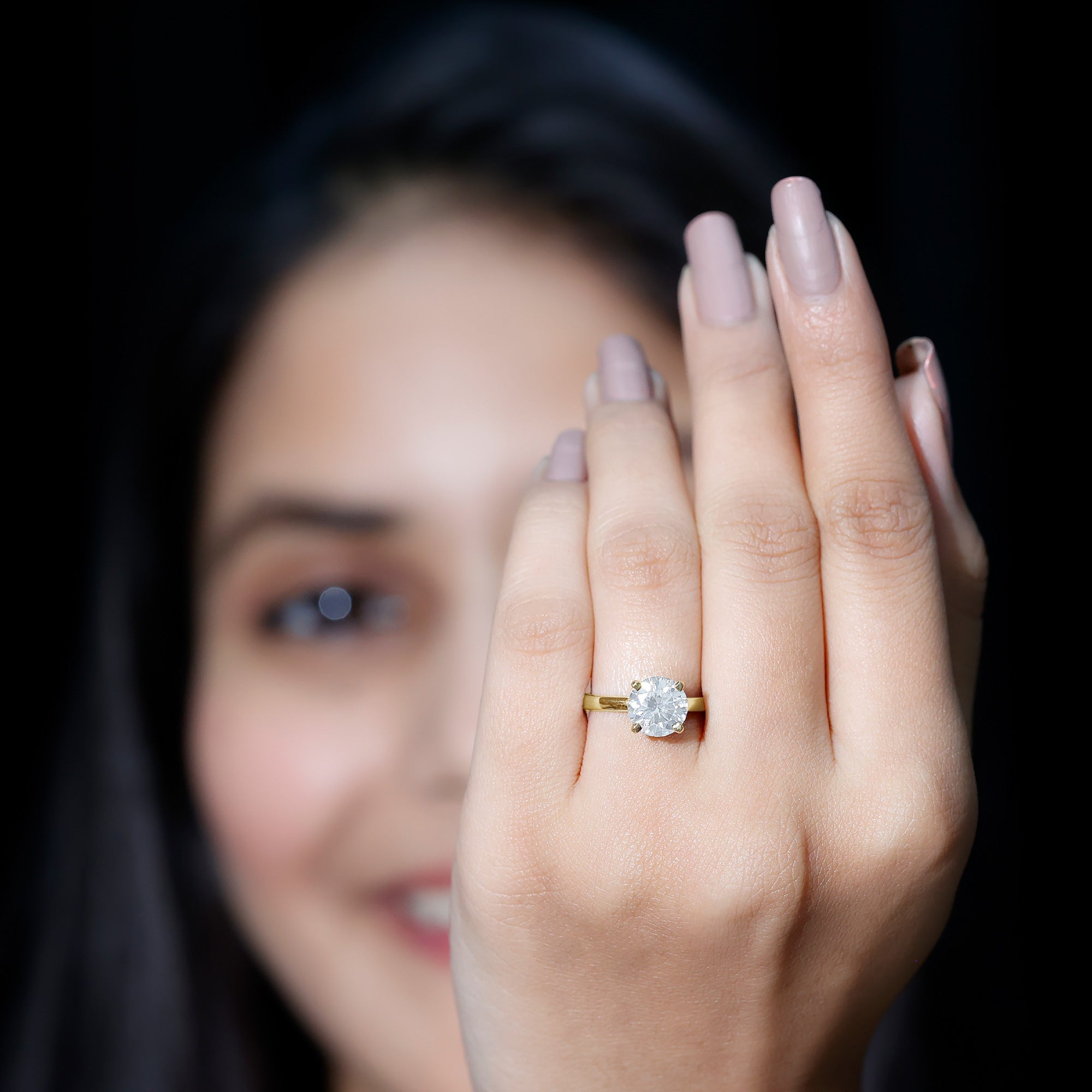 2 CT Simple Round Zircon Solitaire Ring in Peg Head Setting