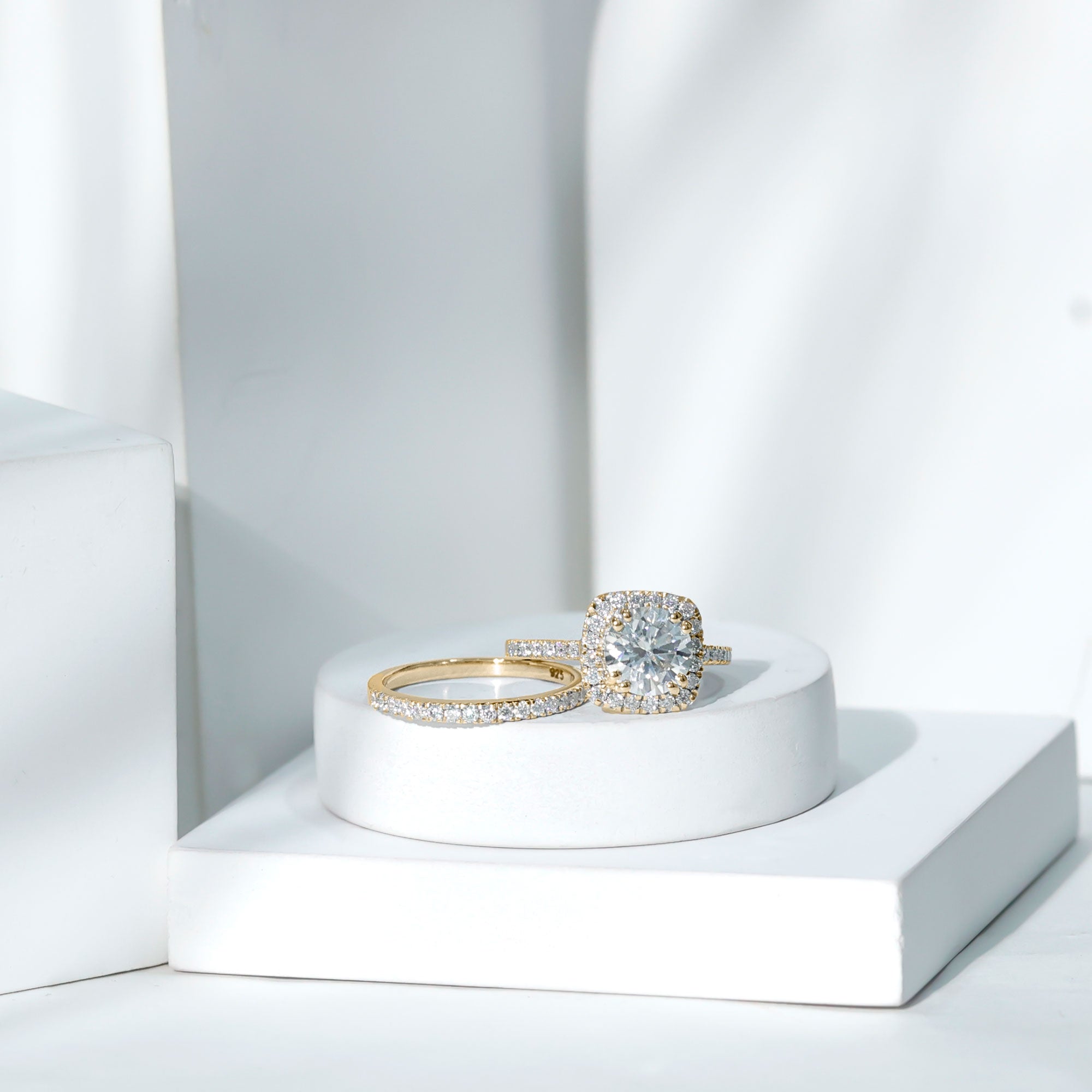 3 CT Round Cubic Zirconia Wedding Ring Set For Bride