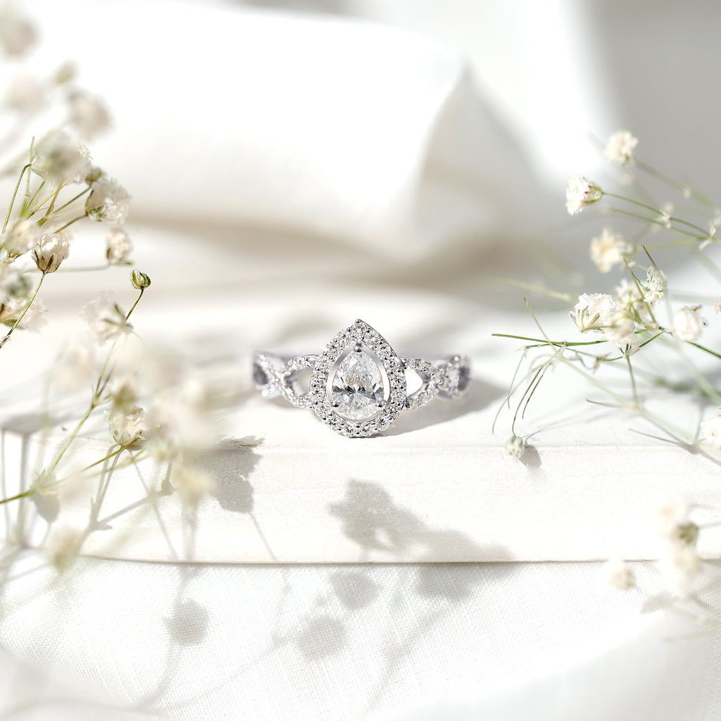 Pear Shape Lab Grown Diamond Teardrop Engagement Ring