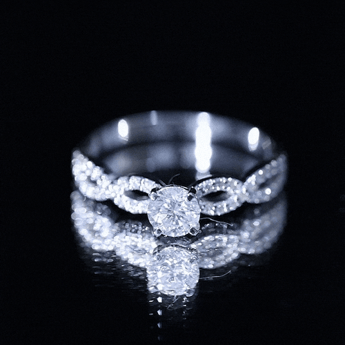 0.5 Carat Round Shape Moissanite Crossover Infinity Ring