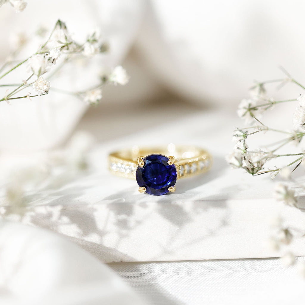 Certified 2.7 Carat Lab Grown Blue Sapphire Solitaire Engagement Ring with Diamond